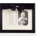 A gift for Daddy. 8x10 frame includes a poem about the love in Daddys hands and a space for a photograph 3.5x5 or 4x6 vertical photograph. Our best-selling Daddy frame- ideal for an office wall or desktop. A great Fathers Day frame, gift from baby to Daddy or new father gift. A best-seller! 
