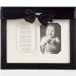 A gift for Daddy. 8x10 frame includes a poem about the love in Daddys hands and a space for a photograph 3.5x5 or 4x6 vertical photograph. Our best-selling Daddy frame- ideal for an office wall or desktop. A great Fathers Day frame, gift from baby to Daddy or new father gift. A best-seller!